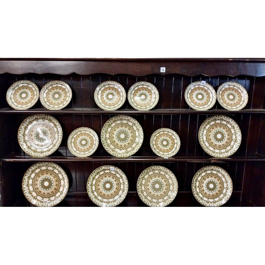 MOUNT CLEMENS DINNER SET